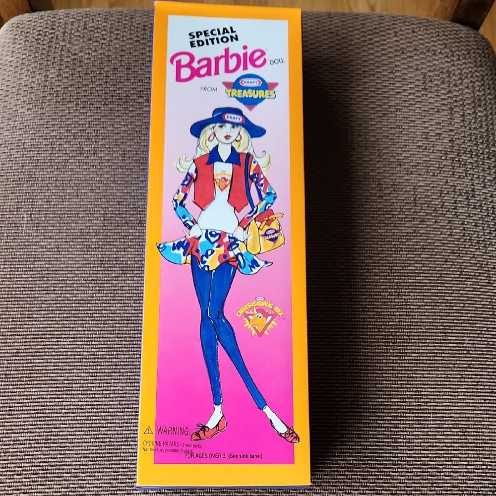 1990 Barbie Special Edition Doll with Red and Blue Kraft Treasures Outfit